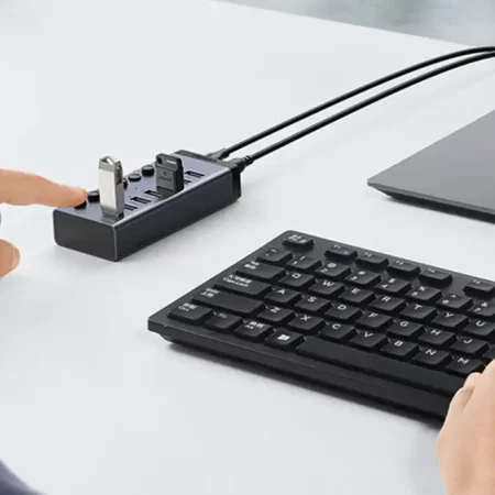 UGREEN CM481 USB-C na 7-portni USB-A 3.0 Hub sa DC 12V napajanjem