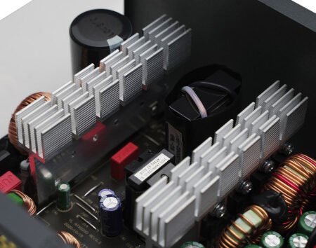 DeepCool PF400 * Napajanje 80PLUS 400W 1x 20+4pin, 2x 4pin, 1x PCI-E(6+2)x2, 1x EPS 8pin(4+4), 120mm