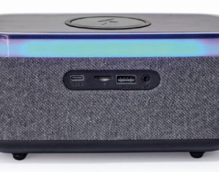 DAC-SPKBT-QC15-BK Gembird Digitalni sat+alarm sa bezicnim punjenjem telefona 15W i zvucnikom, FM, BT