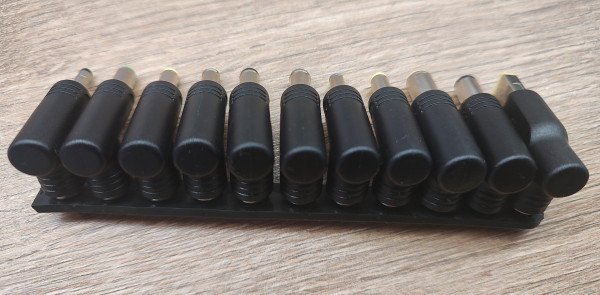 SMART-C11H Gembird 11Pcs 240W Universal Laptop Connector 5.5 x 2.5mm(2.1) - Slika 3